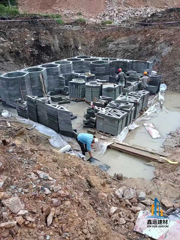 硅砂雨水收集池施工项目展示