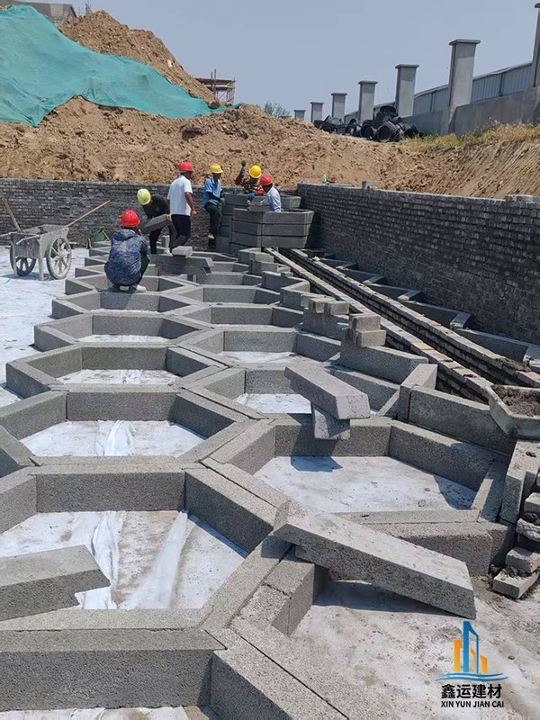 市政道路海绵化改造硅砂雨水收集池承重渗透平衡要点