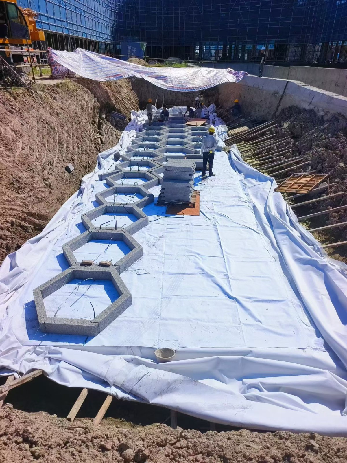 硅砂雨水收集池硅砂模块拼装照片 硅砂雨水收集池硅砂模块拼装照片