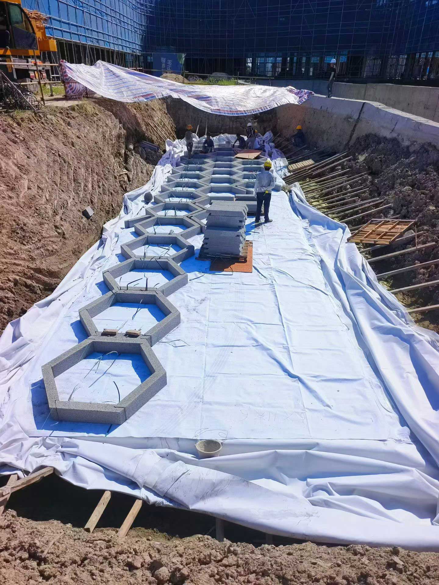 硅砂雨水收集池硅施工现场砂模块拼装照片