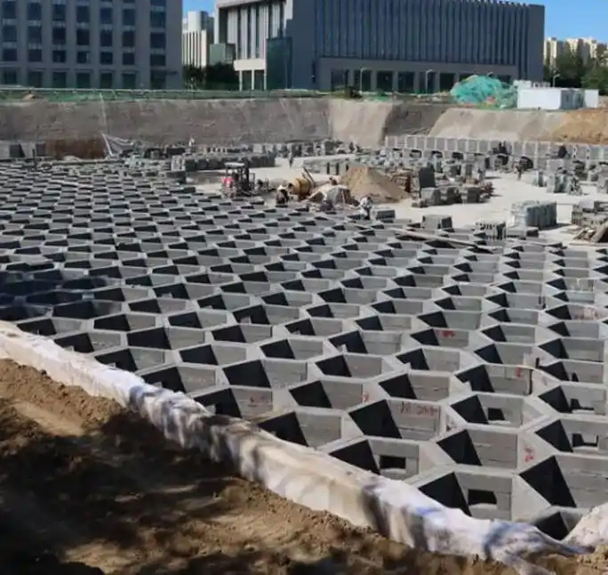 硅砂雨水收集池施工现场图片