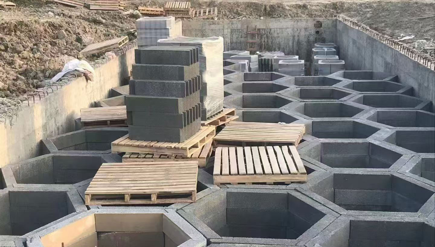 硅砂雨水收集池施工现场硅砂模块拼装照片