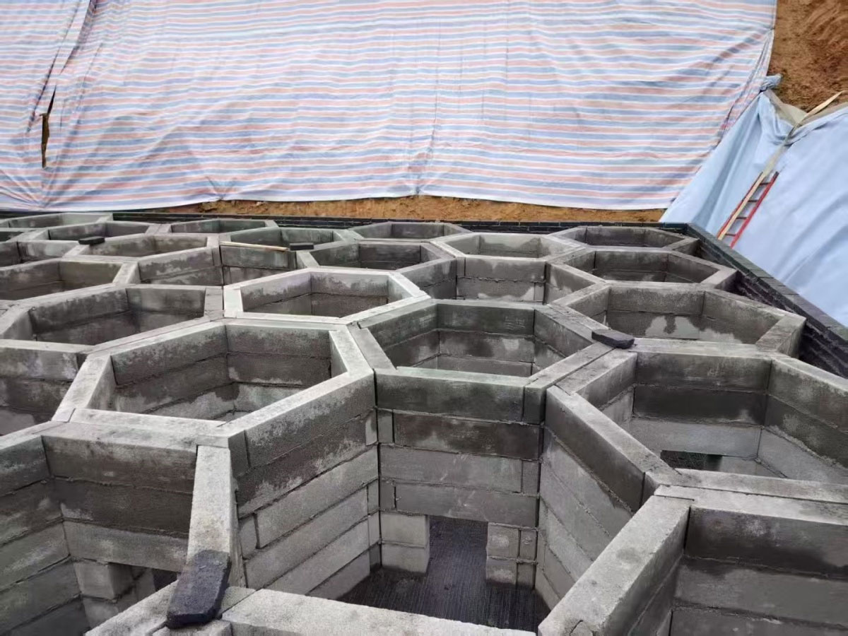 硅砂雨水收集池施工现场硅砂模块拼装细节展示图片
