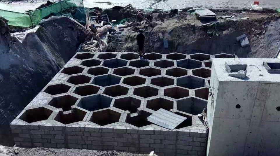 硅砂雨水收集池施工照片