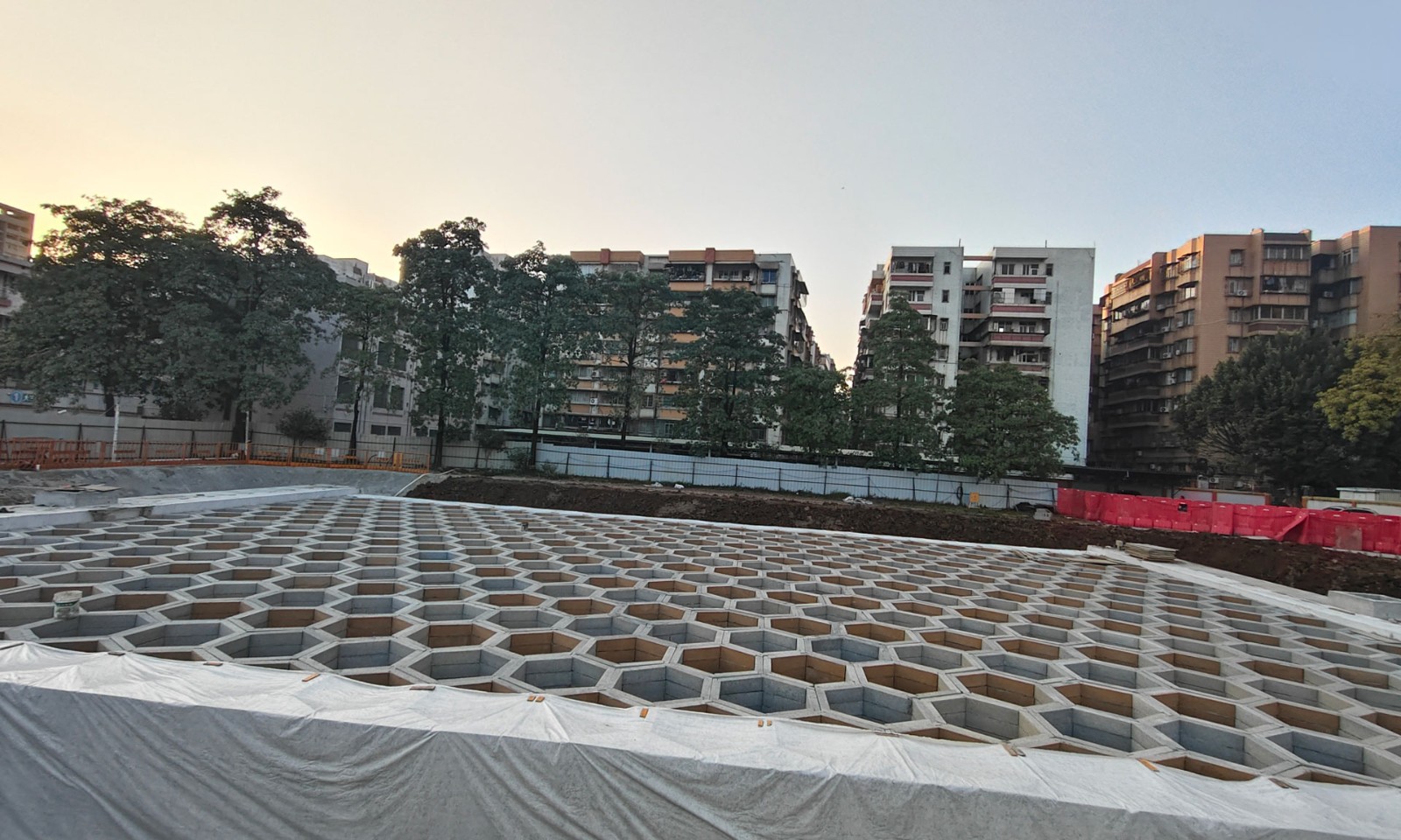 硅砂雨水收集池施工现场照片