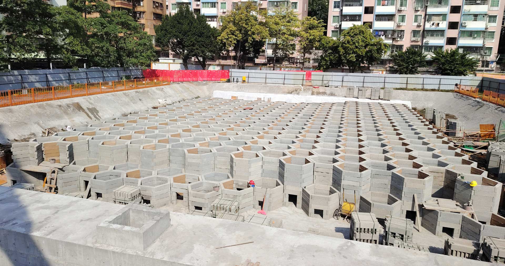 硅砂雨水收集池施工现场照片
