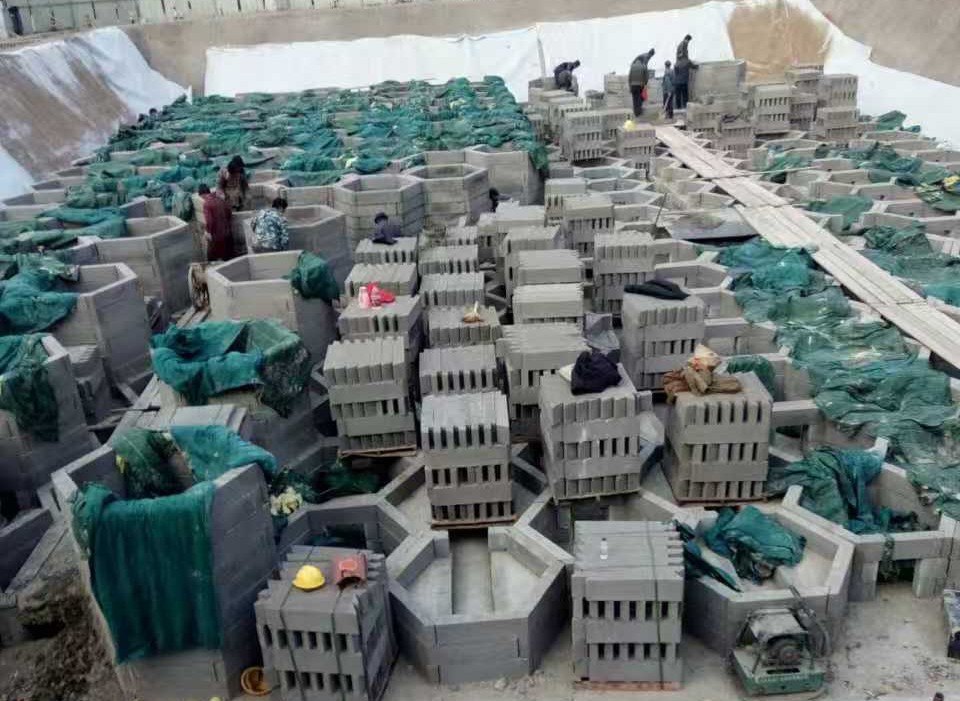 硅砂雨水收集池组装施工照片