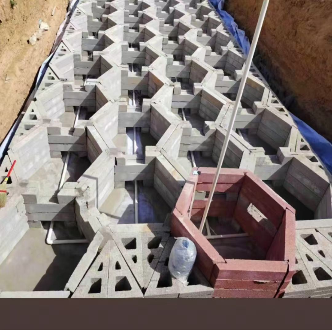 硅砂雨水收集池施工图片