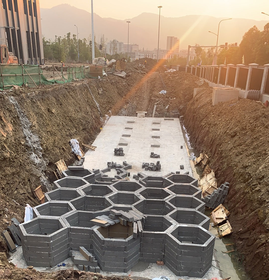 硅砂雨水收集池施工图片