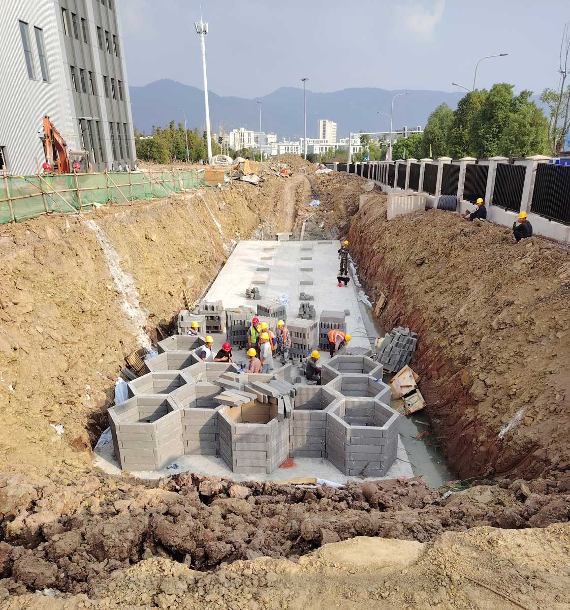 硅砂雨水收集池施工图片