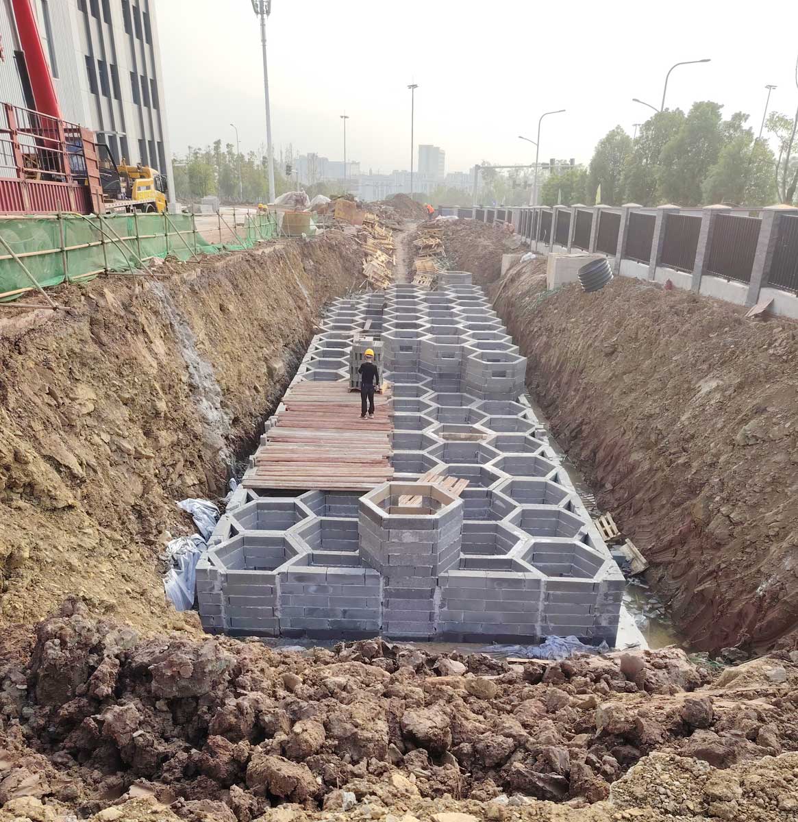 硅砂雨水收集池施工图片